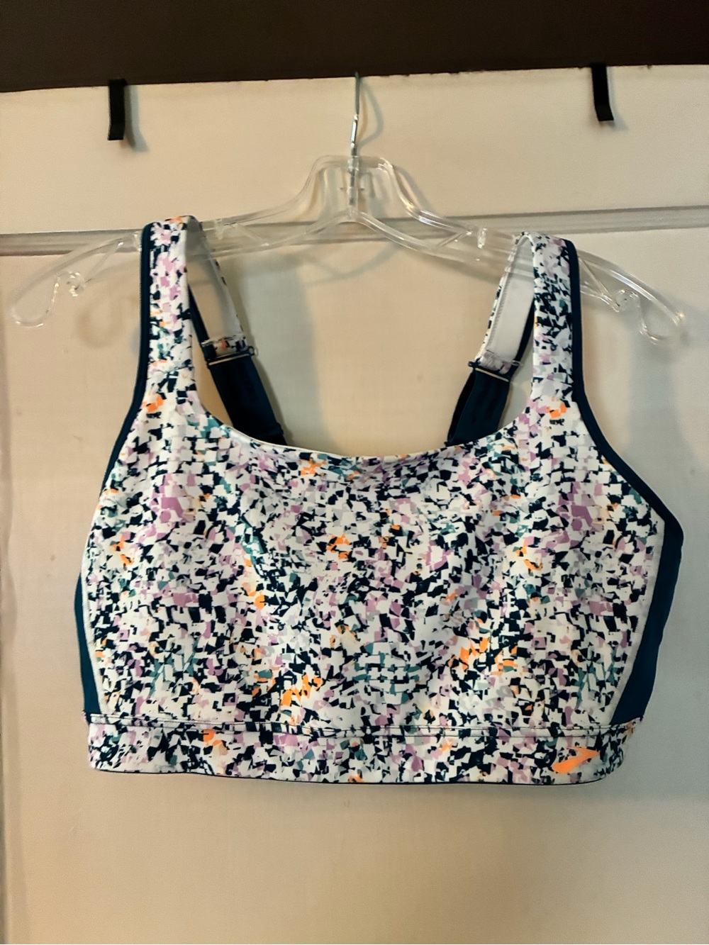 Brooks Convertible 2.0 Sports Bra NWOT